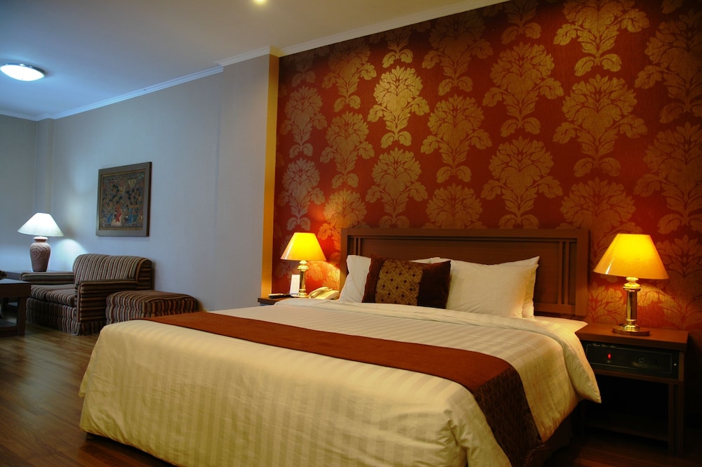 Promo [80% Off] Riyadi Palace Hotel Indonesia | Hotel Transylvania 3