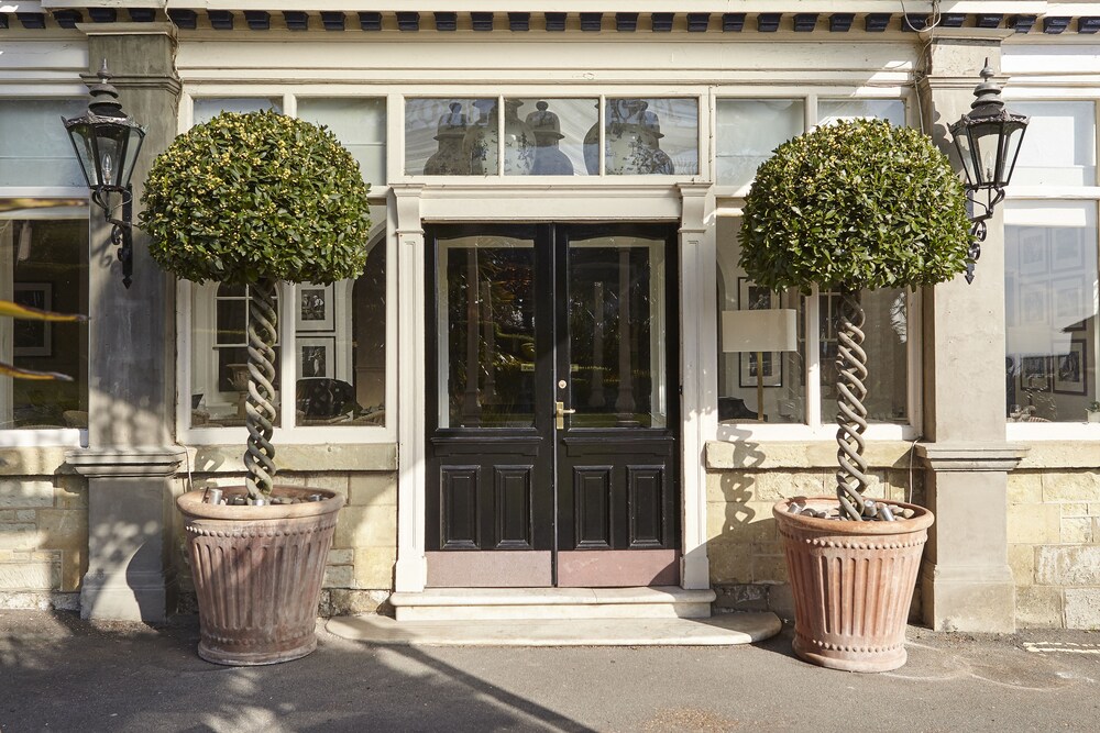 Property entrance, The Royal Hotel