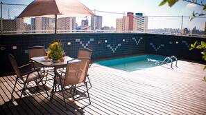 Piscina externa