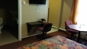 Desk, free WiFi