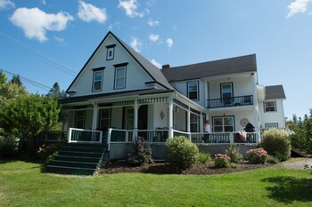 Anchorage House and Cottages