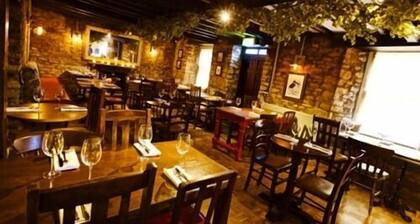 Woodstock Arms