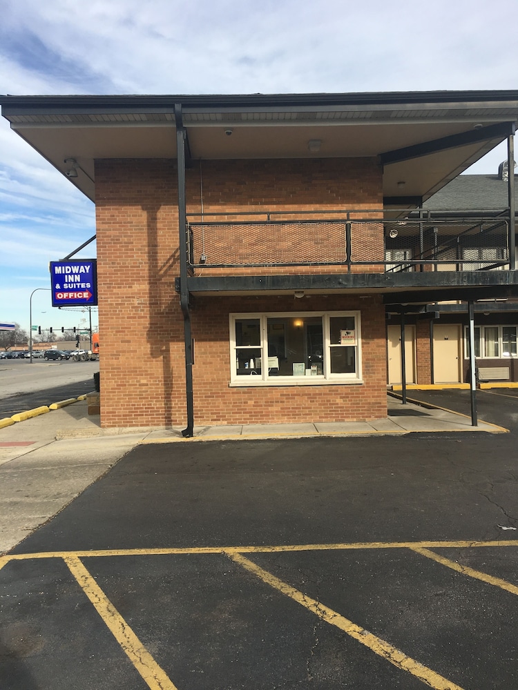 Midway Inn & Suites in Chicago Best Rates & Deals on Orbitz