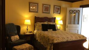 Premium bedding, individually furnished, iron/ironing board, free WiFi