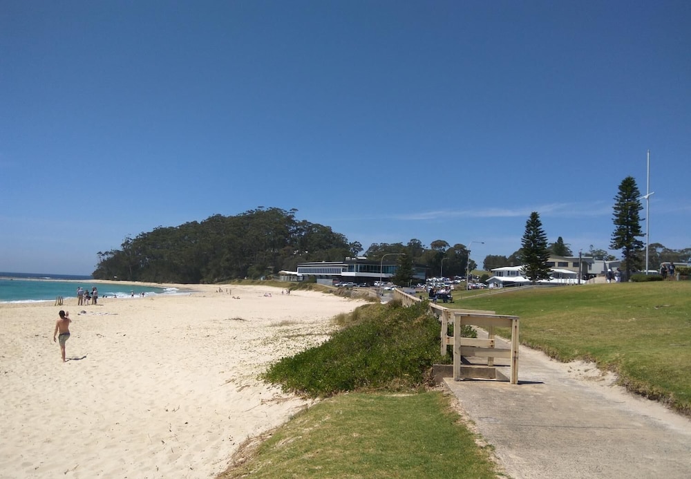 Breeze in Mollymook