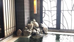 Bathtub Spa Dalam Ruangan