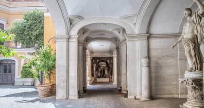 Trevi Rome Suite
