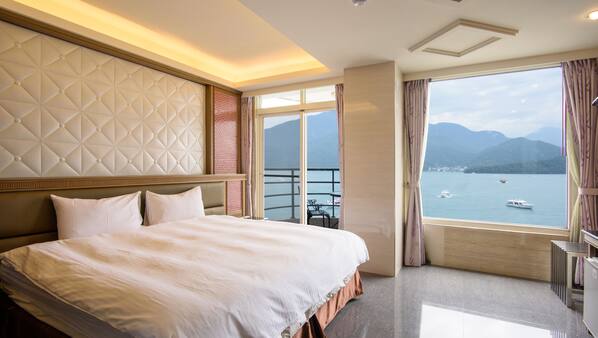 Blackout curtains, rollaway beds, free WiFi