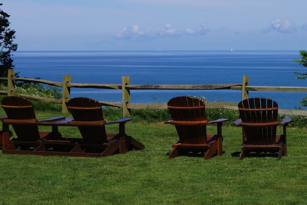 Lakeview on the Lake in Erie, PA Expedia