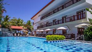 loungers pool