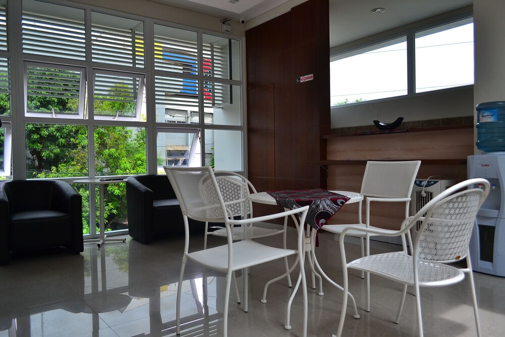 Promo [90% Off] Rumah Singgah Griya H47 Indonesia  Hotel Near Me