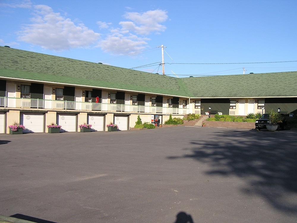 Motel Lac St-Louis in Salaberry de Valleyfield, Canada