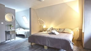 Premium bedding, desk, iron/ironing board, cribs/infant beds