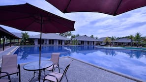 3 outdoor pools
