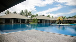 3 outdoor pools