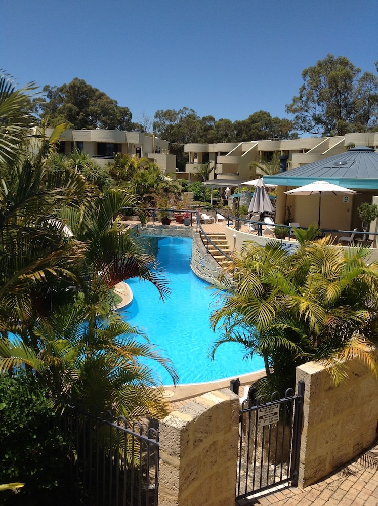 Mandurah Apartment at Silver Sands Resort Deals & Reviews (Perth, AUS