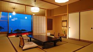 Minibar, in-room safe, desk, free WiFi