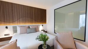 In-room safe, free WiFi, wheelchair access