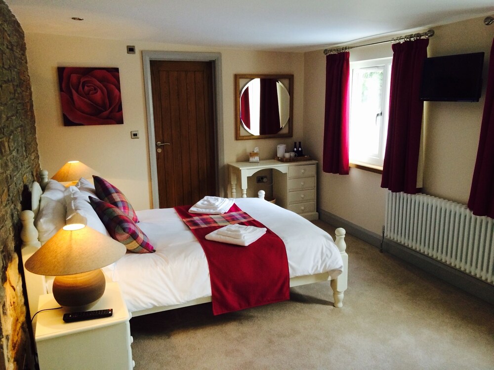 The Waun Wyllt Deals & Reviews (Llanelli, GBR) Wotif