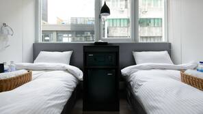 保險箱、設計每間自成一格、窗簾、免費 Wi-Fi
