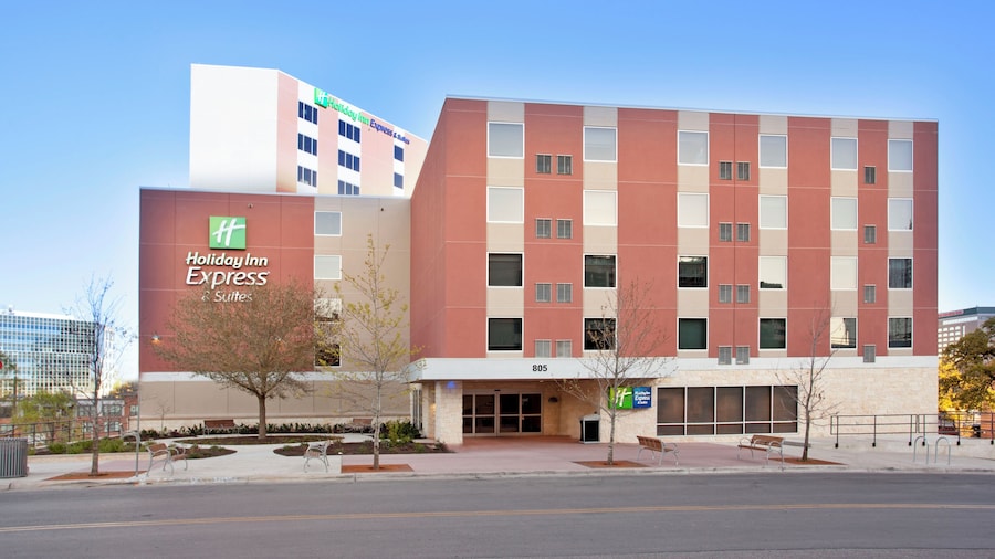 Holiday Inn Express & Suites Austin Downtown - University, an IHG Hotel