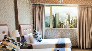 Minibar, in-room safe, desk, iron/ironing board