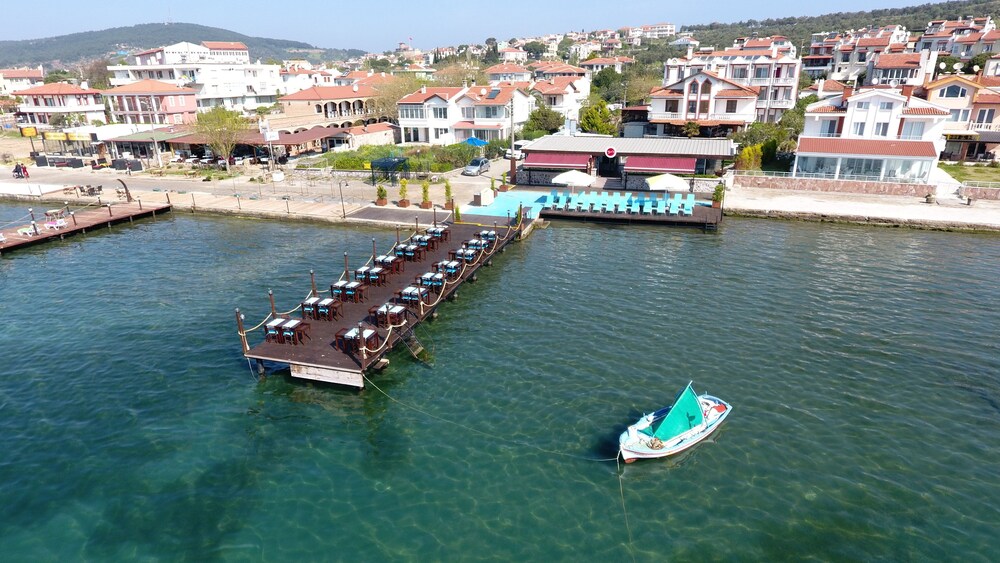 Cunda Ezer Otel In Ayvalik Hotel Rates Reviews On Orbitz