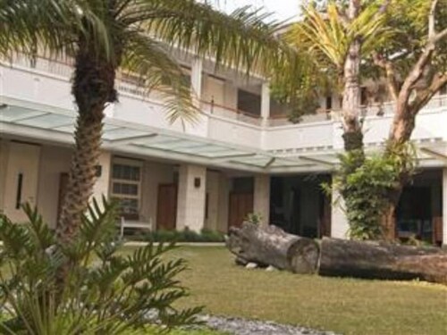 Selaras Guest House In Bandung Indonesia Expedia