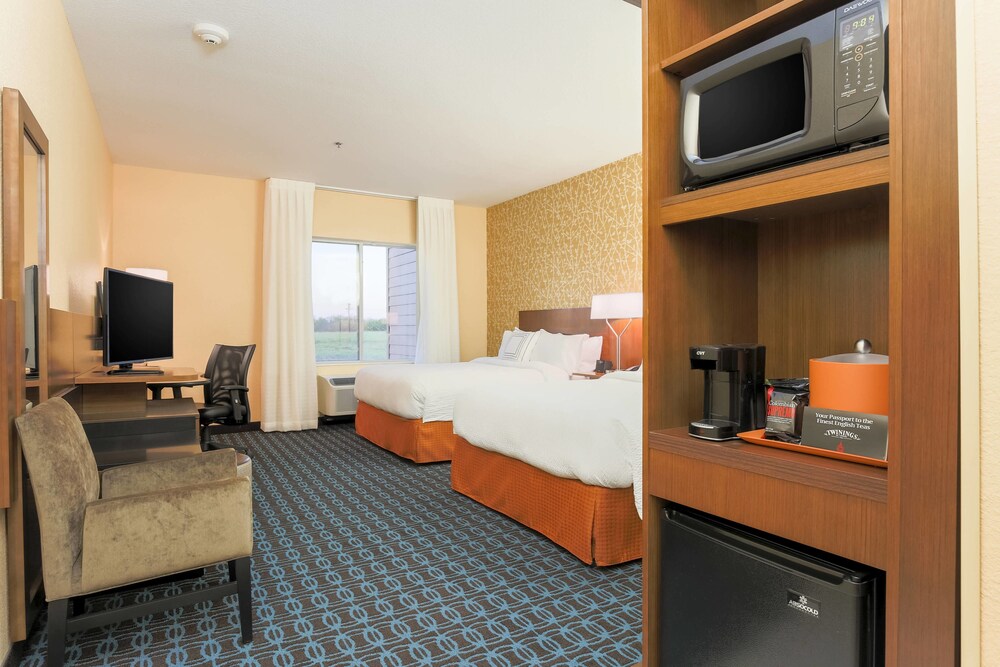 Room, Fairfield Inn & Suites Pleasanton