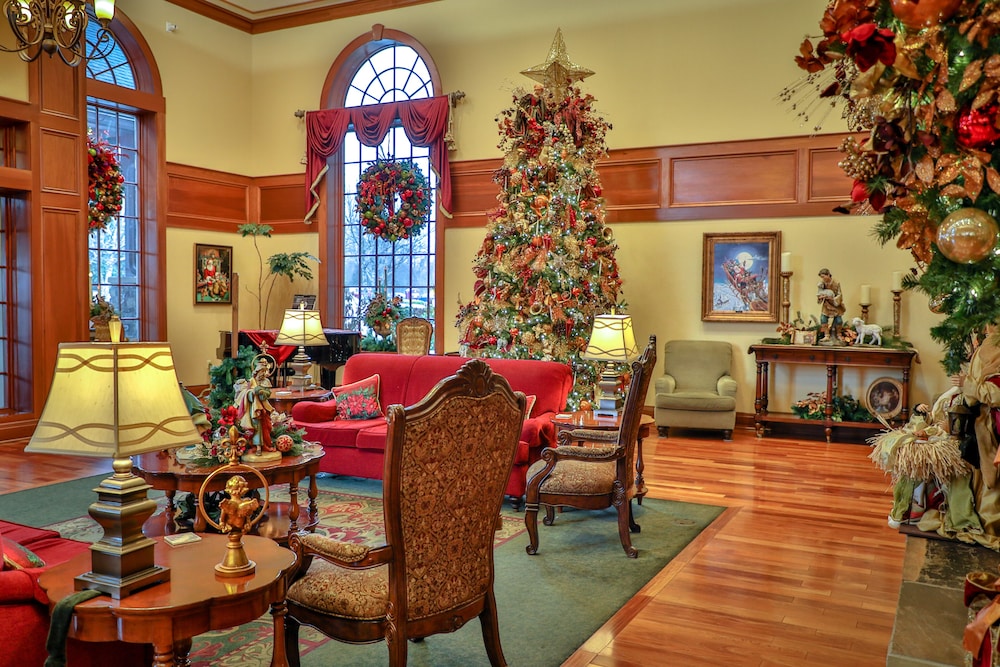 The Inn at Christmas Place in Pigeon Best Rates & Deals on Orbitz