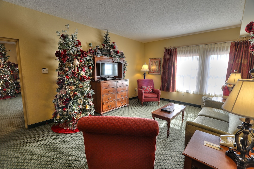 The Inn at Christmas Place in Pigeon Best Rates & Deals on Orbitz