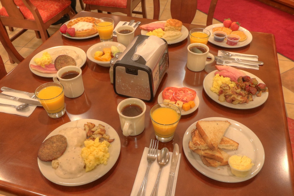 The Inn at Christmas Place in Pigeon Best Rates & Deals on Orbitz