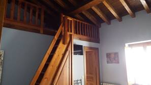Cribs/infant beds, free WiFi, linens