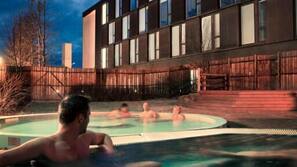 Udendørs pool