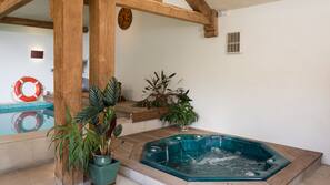 Bain à remous intérieur