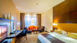Minibar, in-room safe, desk, iron/ironing board