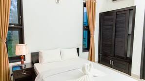 Desk, iron/ironing board, free WiFi