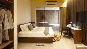 Minibar với thức uống miễn phí, két bảo mật tại phòng, màn/rèm cản sáng