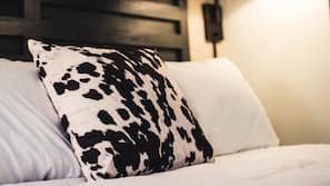In-room safe, desk, iron/ironing board, free WiFi