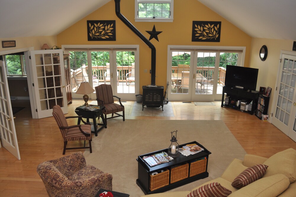 Hammer Creek Hideaway B&B