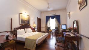 1 bedroom, minibar, in-room safe, desk