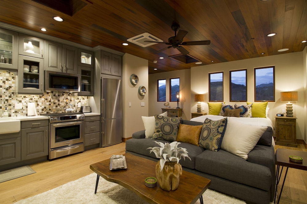 Avila Beach House 2018 Room Prices Deals Reviews Expedia Avila Beach House 4 0 Out Of 5 Exterior Detail Featured Image
