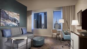Pillowtop beds, in-room safe, desk, blackout drapes