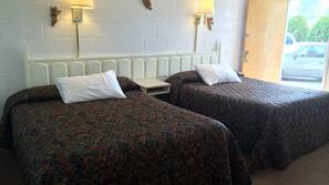 Desk, iron/ironing board, free WiFi, wheelchair access