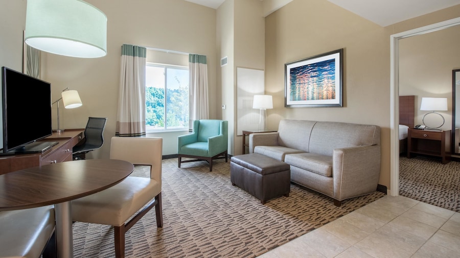 Hawthorn Suites by Wyndham Bridgeport/Clarksburg