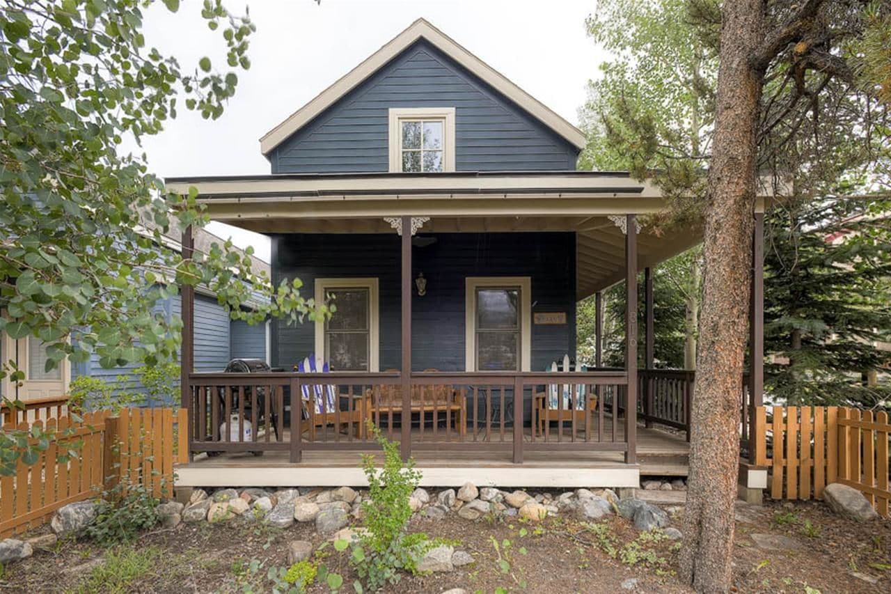 Apres Chalet Main Street Private Home By Pinnacle Lodging in Breckenridge, United States