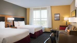 Premium bedding, desk, iron/ironing board, free WiFi