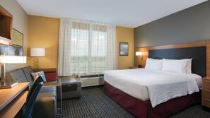 Premium bedding, desk, iron/ironing board, free WiFi