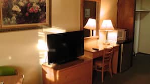 Desk, rollaway beds, free WiFi