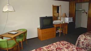 Desk, rollaway beds, free WiFi